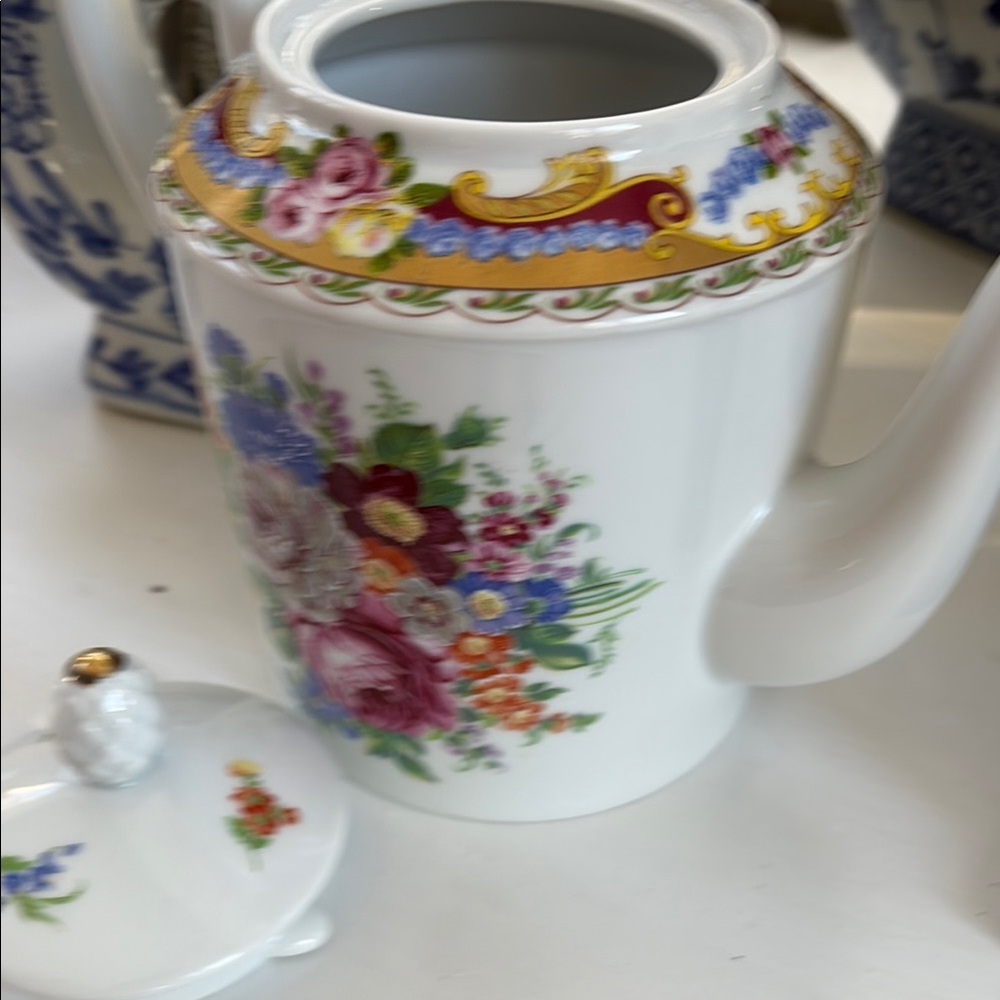 Limoges Floral Teapot White with Multicolor Design Beautiful condition no chips - Picture 4 of 9